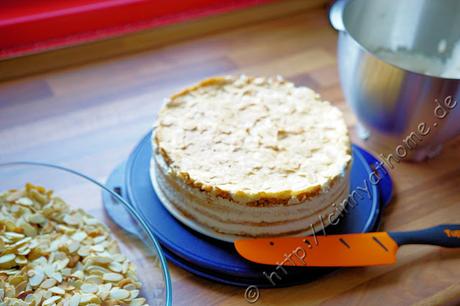Eine Saure Sahne Torte in der Cappuccino Variante #Rezept #Backen #Lecker