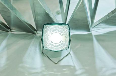 Little Sun Diamond: Wie eine kleine Solarlampe die Welt zum Leuchten bringt