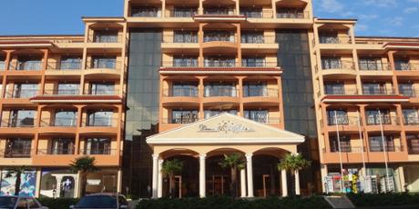 Bulgarien: eine menschenleere Stadt am Sonnenstrand