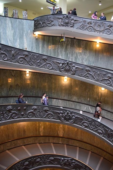 19_Doppellaeufige-Spiral-Treppe-Ausgang-Vatikan-Vatikanische-Museen-Citytrip-Rom-Italien