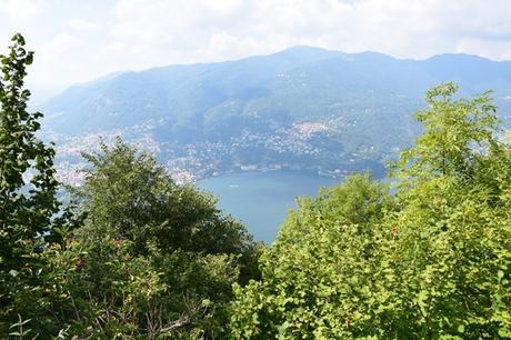 26_Ausblick-von-Brunate-auf-Como-Comer-See-Lombardei-Italien
