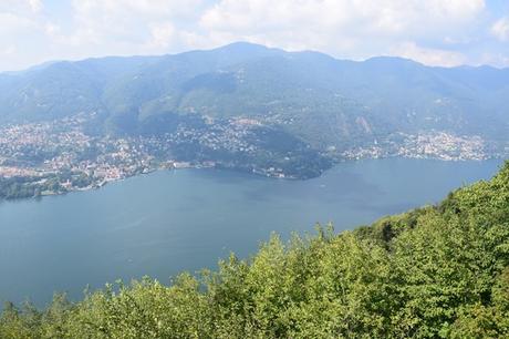 28_Ausblick-von-Brunate-auf-den-Comer-See-Lombardei-Italien