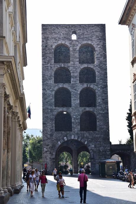 10_Turm-Porta-Torre-Como-Comer-See-Lombardei-Italien