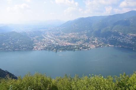 27_Ausblick-von-Brunate-auf-den-Comer-See-Lombardei-Italien