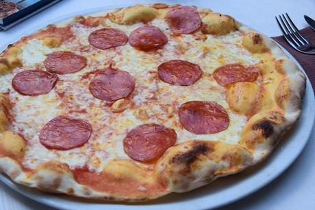 14_Pizza-Ristorante-In-Centro-Como-Comer-See-Lombardei-Italien