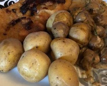 Wiener Schnitzel mit Champignon-Rahm-Soße #fastselbstgemacht #foodporn – via Instagram
