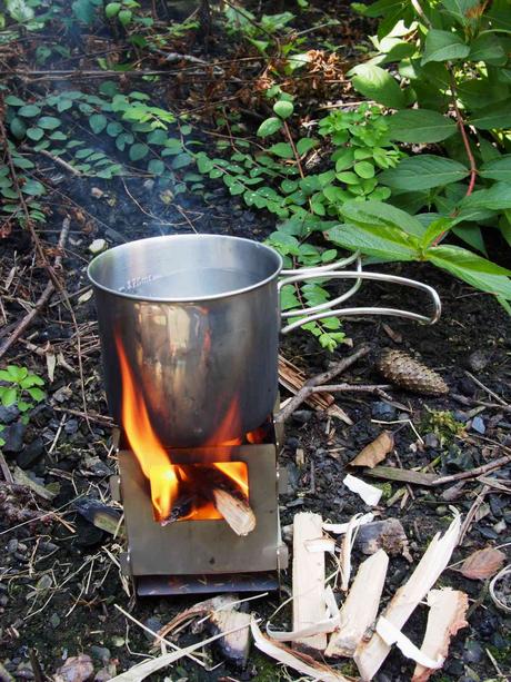 Bushcraft Essentials Bushbox - Wasser kochen