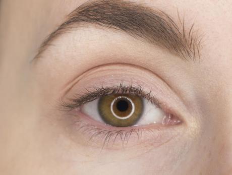 Manhattan // Volume Shake Mascara Manhattan // Volume Shake Mascara