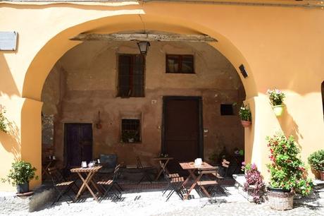 25_Cafe-Dorfplatz-Hexendorf-Triora-Ligurien-Italien