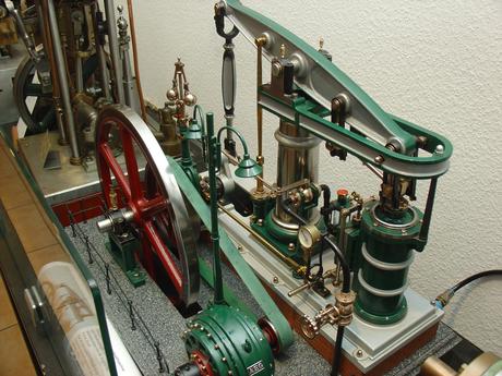 Kindheitstraum: historische Dampfmaschine im Technikmuseum