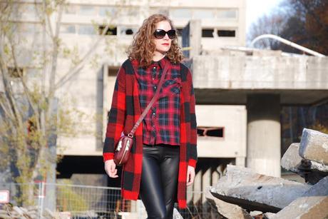 {OOTD} Red Check