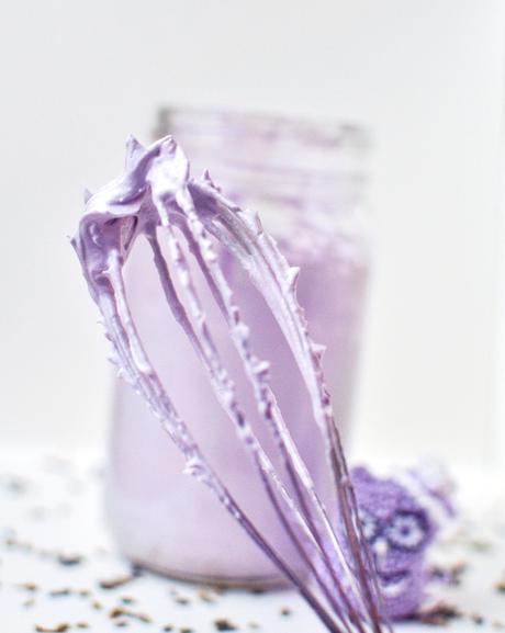 Lavendel Bodysahne für blütenzarte Beine
