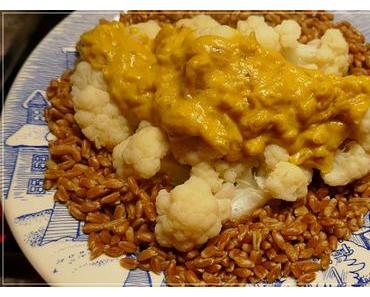 Blumenkohl mit Curry-Soße zu Grünkern