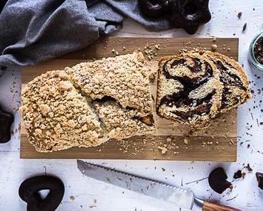 Schokoladen-Lebkuchen Babka mit Zimtstreusel oder Weihnachtlicher Hefewickel