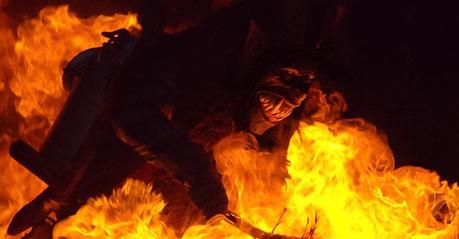 Bild der Woche: Krampus im Feuerkreis