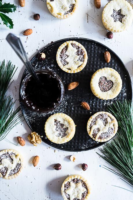 mini Weihnachts Cookie-Pies mit Schoko-Nougat & karamellisierten Nüssen