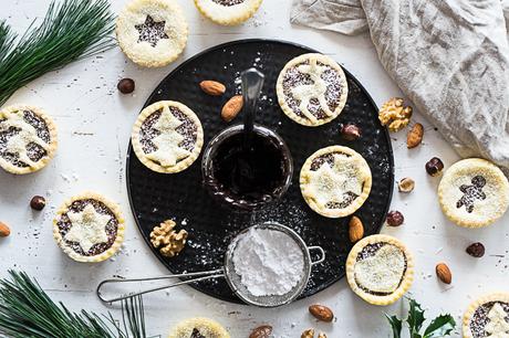 mini Weihnachts Cookie-Pies mit Schoko-Nougat & karamellisierten Nüssen