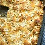 Butterkuchen mit Mandeln vom Blech | Madame Cuisine Rezept