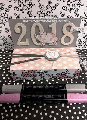 Neujahrs-GlücksSchweinchen-Verpackung und Grüße
