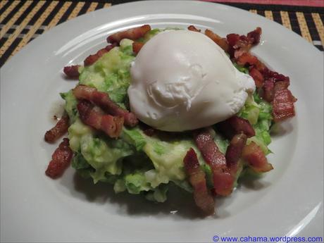 Kartoffel-Stampes mit Endivien und pochiertem Ei