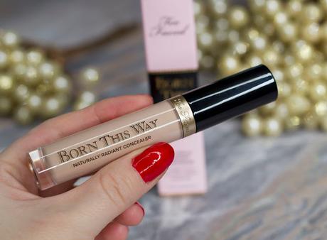 Too Faced // Born This Way Naturally Radiant Concealer Too Faced // Born This Way Naturally Radiant Concealer