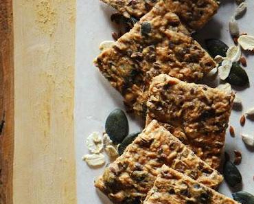 Gesunder TV-Snack: Dinkel-Cracker mit Saaten