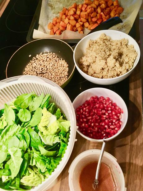 Winter-Fitmacher: Kürbis-Spinatsalat mit Quinoa und Granatapfel