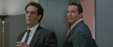 Filme mit Arnie: Schwarzenegger als DER CITY HAI (1986)