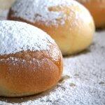 Ofenkrapfen mit Puderzucker