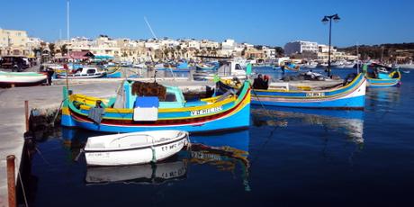 Malta: Fisch&Chips am tintenblauen Meer
