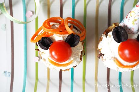 Gesunder Fasching: Pikante Muffins im Clownskostüm