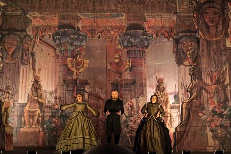 AIDA von Giuseppe Verdi in Halle – Dekonstruierte Oper mit Zusatz