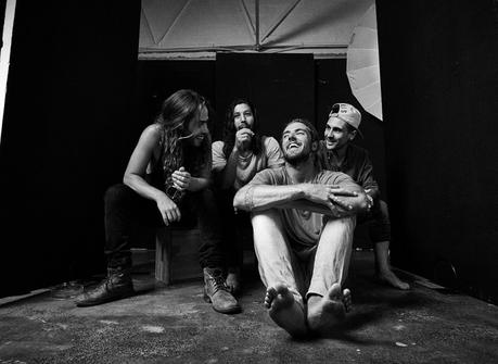 Surfmusiker Sean Koch kündigt „Your Mind is a Picture“ Album Release Tour 2018 für Europa an!