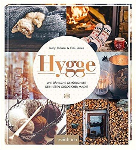Rezension | Hygge - Wie dänische Gemütlichkeit dein Leben glücklicher macht von Jonny Jackson, Elias Larsen