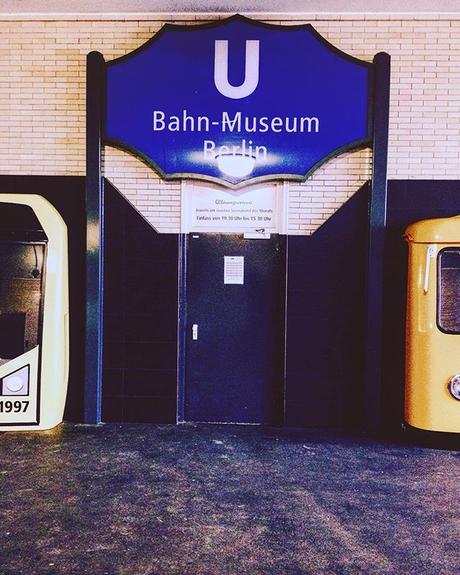 Die Arbeitszeiten hätte ich auch gerne.. 🚧 | #berlinspiriert #museum #ubahn #ubahnberlin #berlin #igersgermany #ig_berlin #ig_berlincity #olympiastadion #potd #photography #berlinlife #berlinlove #bahnhof #berlingram #igersberlin #friday #berlinblogger...