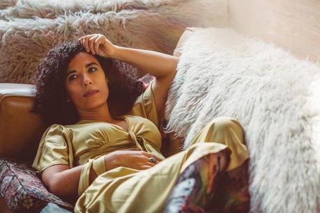 Julia Biel veröffentlicht gleichnamiges Album zwischen Jazzharmonien und Popsongs // Video + full Album stream