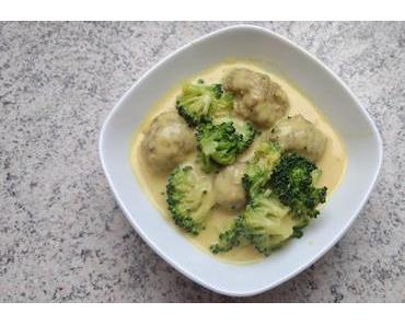 Hackbällchen in Brokkoli-Curry-Sauce