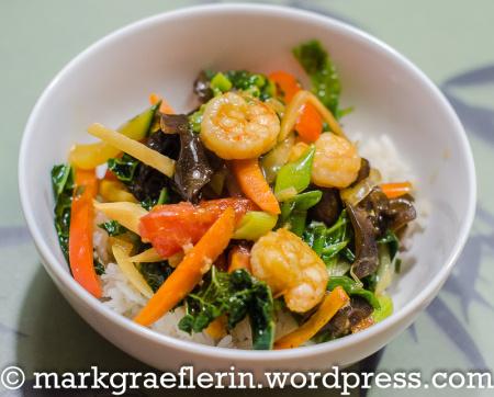 Happy Chinese New Year – Gemüse mit Garnelen aus dem Wok