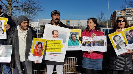 Frankfurt - erneut Proteste vor dem Konsulat Irans