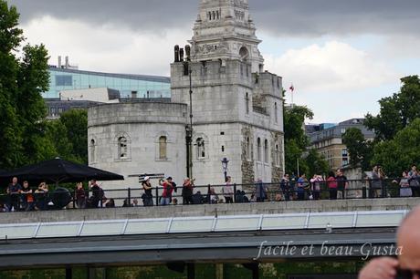 Tower mit Bäumen Tower mit Bäumen