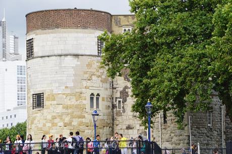 Tower mit Bäumen Tower mit Bäumen