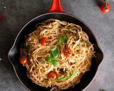 Spaghetti mit cremiger Tomaten-Cashew-Soße
