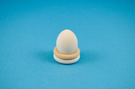 Ostern DIY: Eierbecher aus Holzringe selber machen