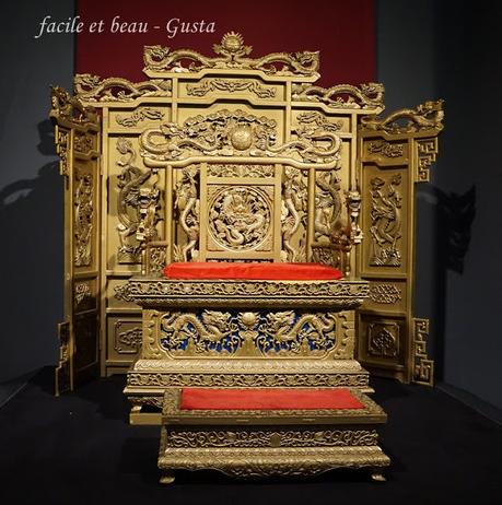 Goldener Thron Goldener Thron