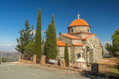 Kapelle beim Stavrovouni-Kloster mit atemberaubender Aussicht über Zypern