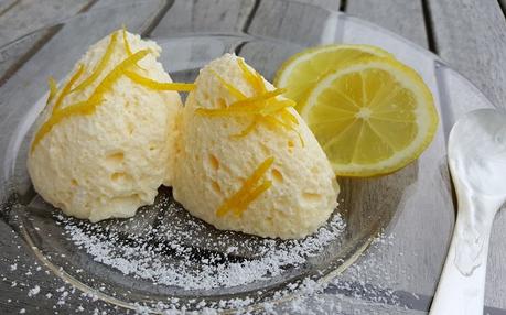 Zitronen-Mousse: erfrischend und fluffig
