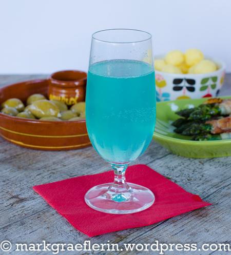 Feierabend-Cocktail: Blue Champagne