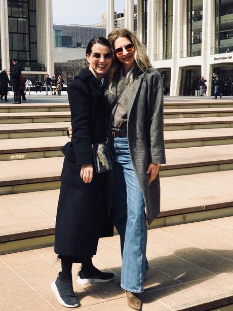  Surprise: Mit meiner Freundin Gabriele Frantzen teile ich nicht nur die Liebe zu NYC - sie liebt auch meine SoSUE Jeans. 