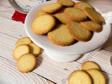 Hauchdünne Orangen Kekse für die Kaffee Pause #Rezept #Food #Schnell