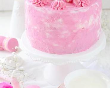 Himbeer Mohn Törtchen mit Macarons zum Muttertag